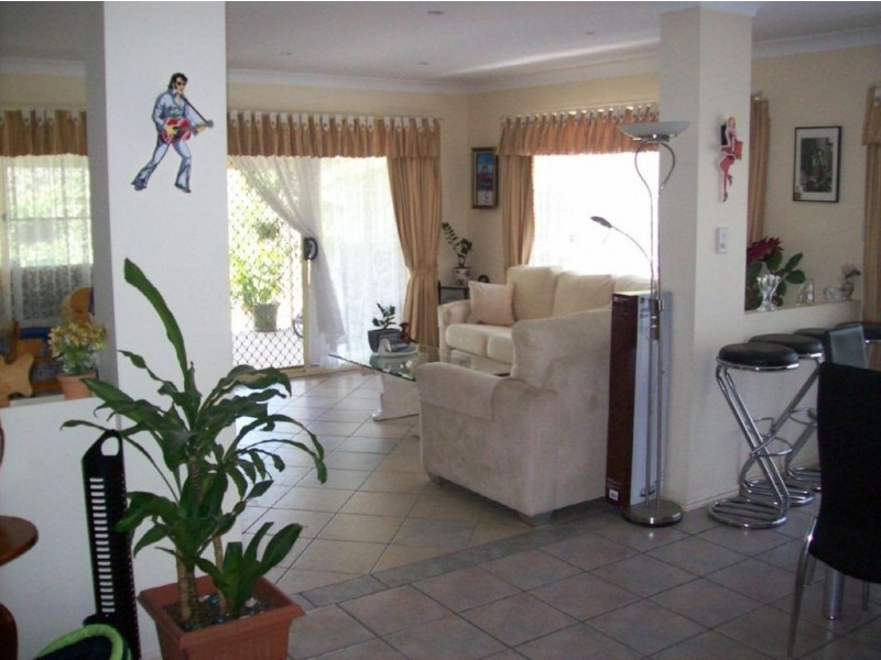 18 Parker St, Goodna QLD 4300
