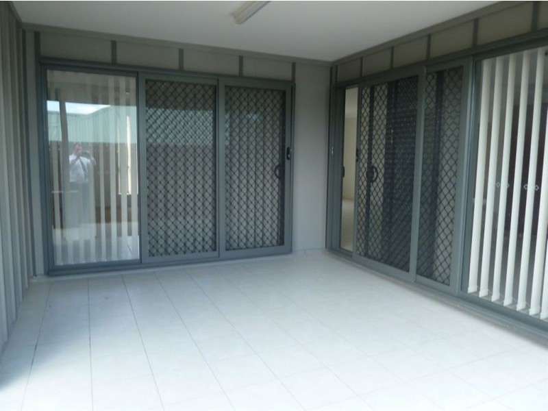 22 Freesia Close, Springfield Lakes QLD 4300