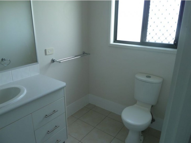 22 Freesia Close, Springfield Lakes QLD 4300