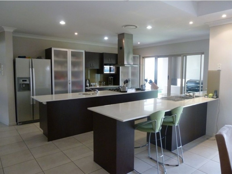 15 Honeywood Crt, Springfield QLD 4300