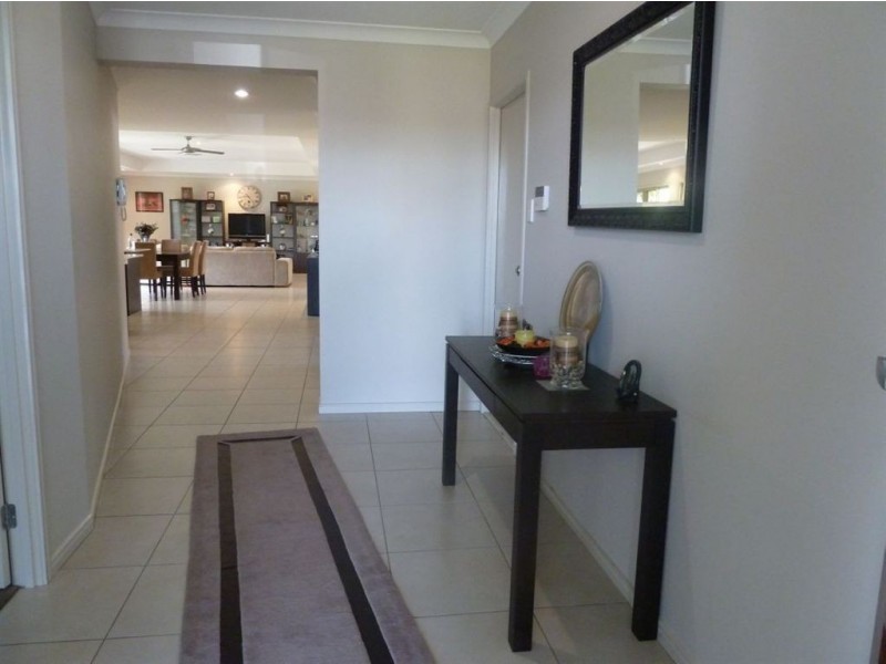 15 Honeywood Crt, Springfield QLD 4300