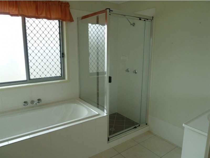 45 Lakes Entrance Drive, Springfield Lakes QLD 4300