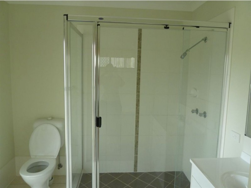 45 Lakes Entrance Drive, Springfield Lakes QLD 4300