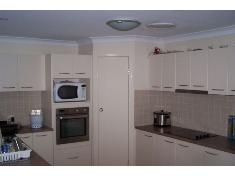 1 Darter Pl, Springfield Lakes QLD 4300