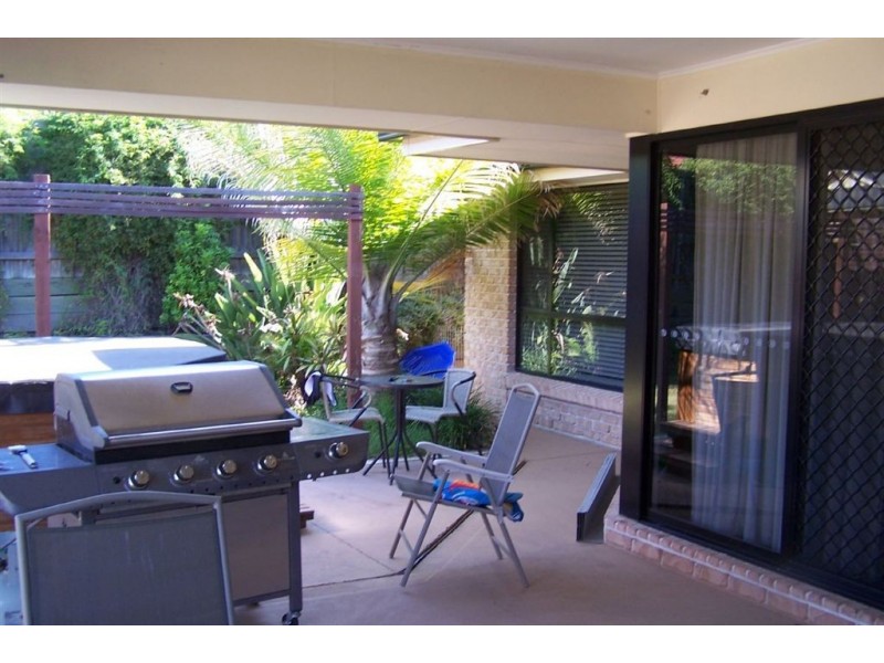 1 Darter Pl, Springfield Lakes QLD 4300