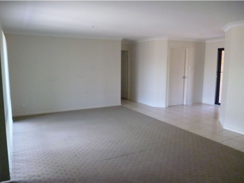 15 Hillview St, Springfield QLD 4300