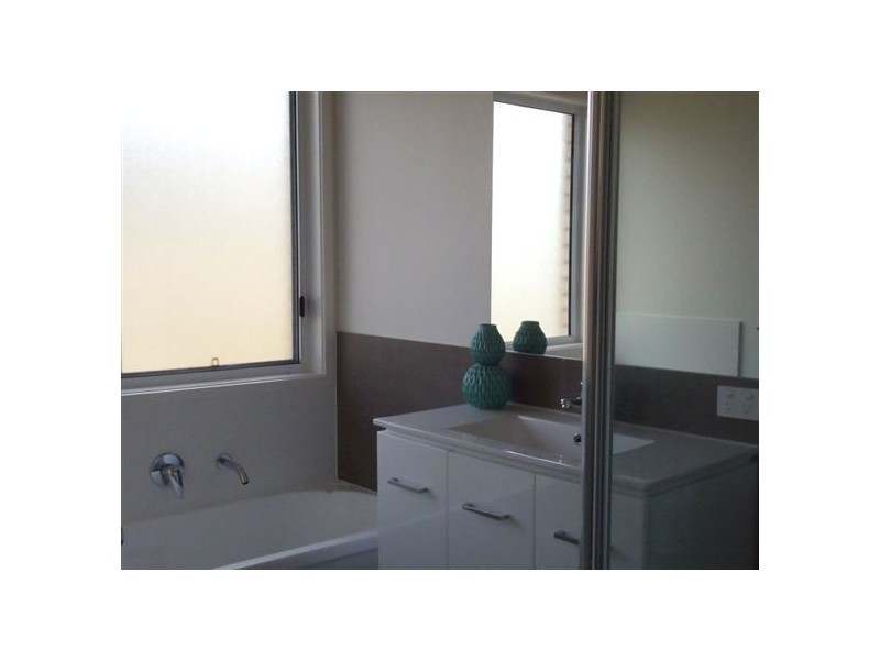 12 Dillon Ave, Augustine Heights QLD 4300