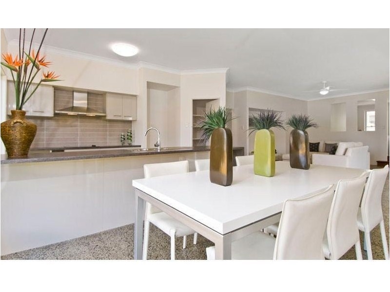 12 Dillon Ave, Augustine Heights QLD 4300