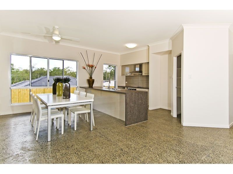 12 Dillon Ave, Augustine Heights QLD 4300