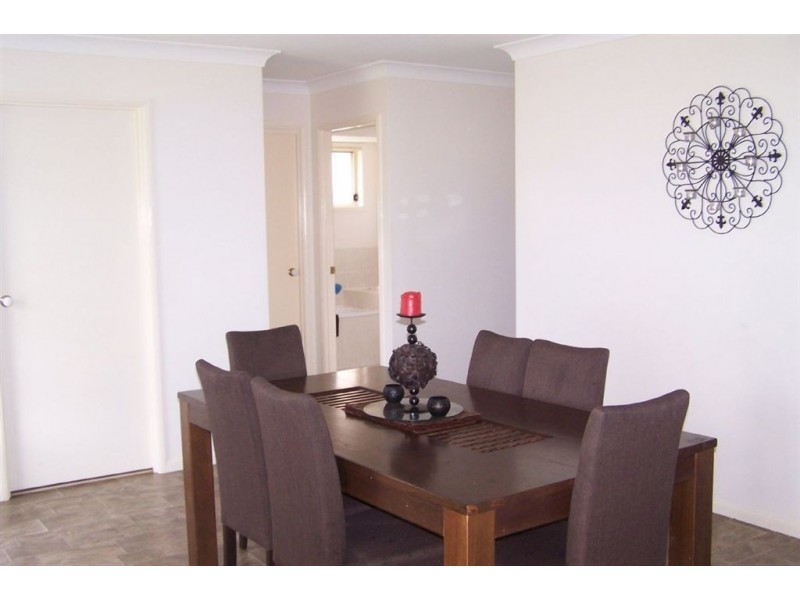 32 High Peak Cr, Springfield QLD 4300