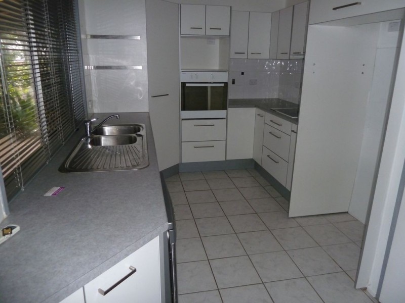 2 Laurel Street, Redbank Plains QLD 4301