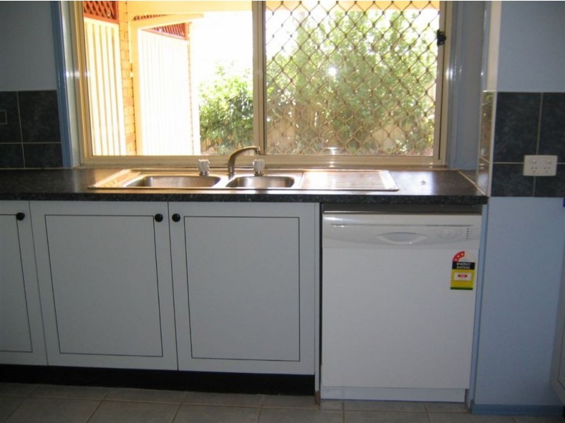 36 Woodbine Ave, Camira QLD 4300