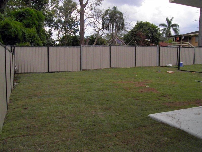 2/3 Hosanna Place, Camira QLD 4300