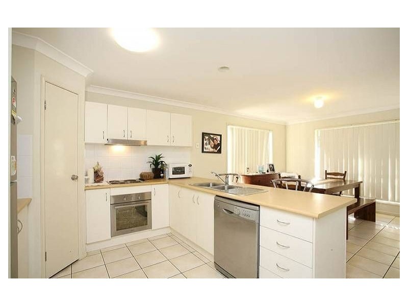 26 Emma Place, Springfield Lakes QLD 4300