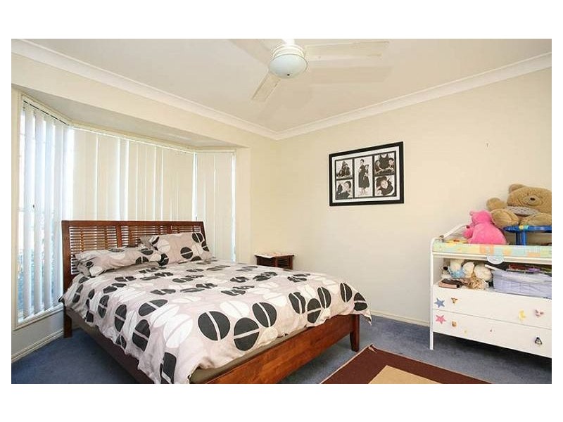 26 Emma Place, Springfield Lakes QLD 4300