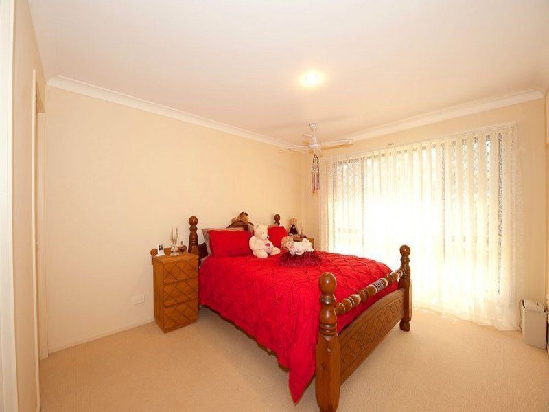 25 Ellen Crt, Springfield Lakes QLD 4300