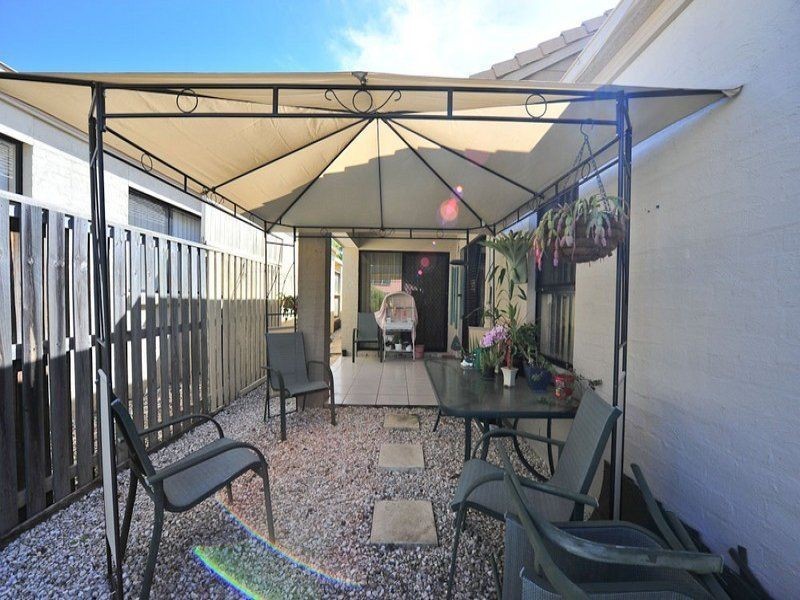 25 Ellen Crt, Springfield Lakes QLD 4300