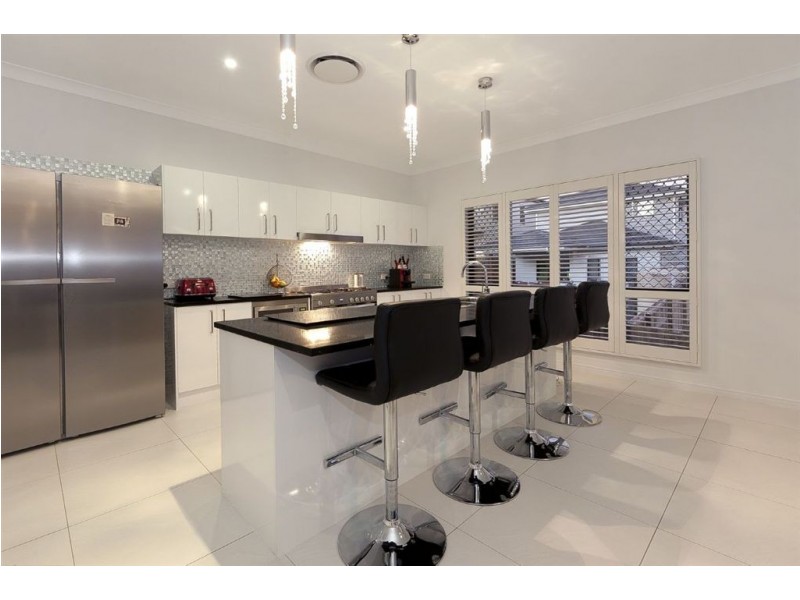 19 Lakevew Place, Springfield Lakes QLD 4300