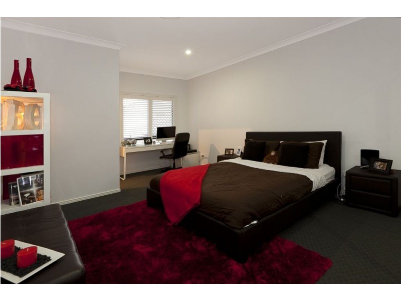 19 Lakevew Place, Springfield Lakes QLD 4300