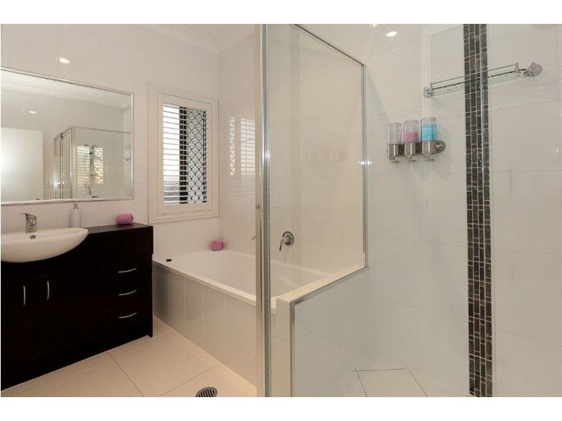 19 Lakevew Place, Springfield Lakes QLD 4300