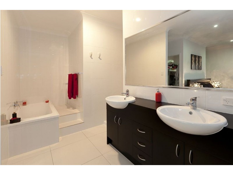 19 Lakevew Place, Springfield Lakes QLD 4300