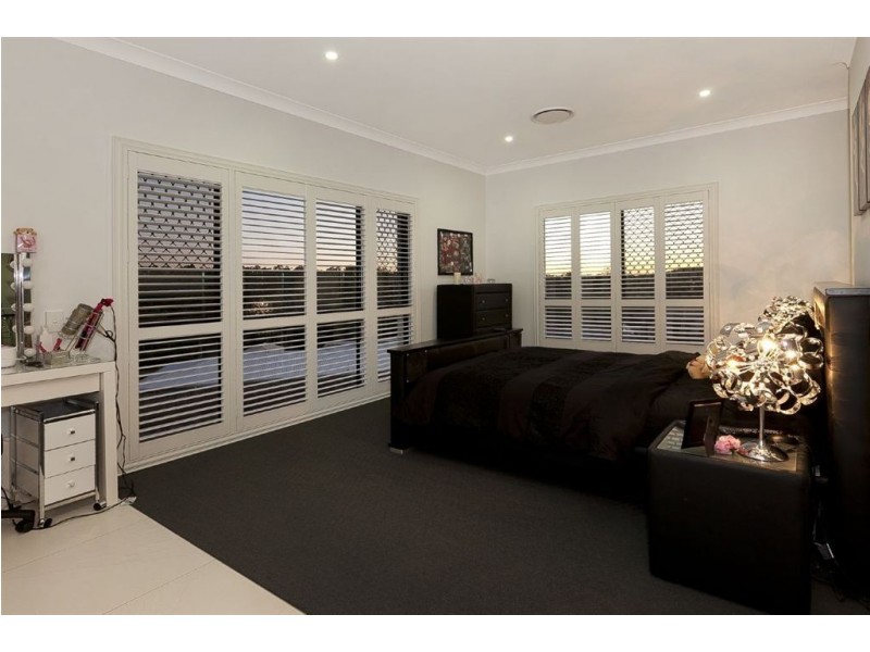 19 Lakevew Place, Springfield Lakes QLD 4300