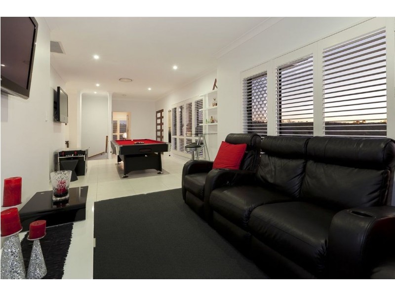 19 Lakevew Place, Springfield Lakes QLD 4300