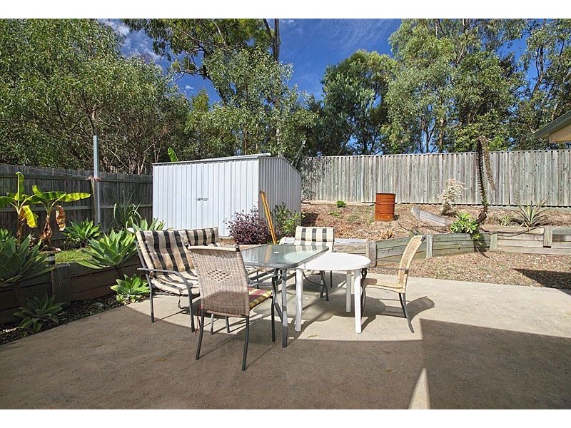 27 Columbus Place, Forest Lake QLD 4078