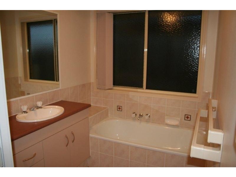 5 Norwood Row, Springfield QLD 4300
