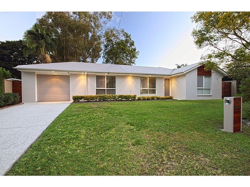 4 Lorraine St, Camira QLD 4300