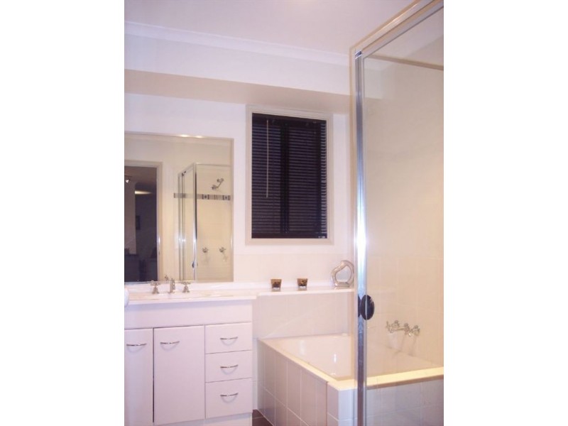 15 Skinner St, Collingwood Park QLD 4301