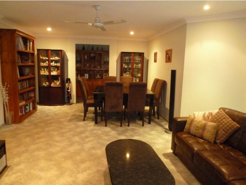 14 Paton Cres, Forest Lake QLD 4078