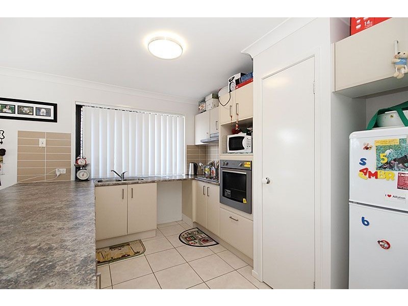 8 Vedanta Drive, Springfield Lakes QLD 4300