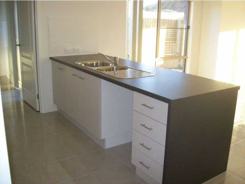 29 Valentine Cir, Augustine Heights QLD 4300