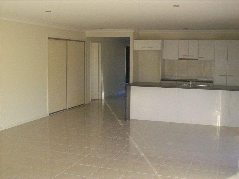 29 Valentine Cir, Augustine Heights QLD 4300