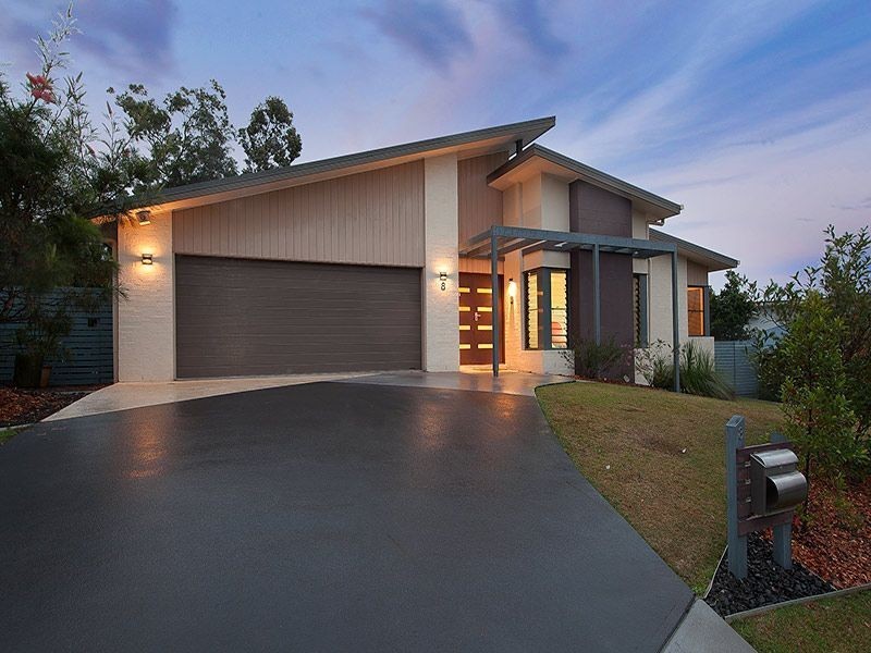 8 Rufous Crescent, Brookwater QLD 4300