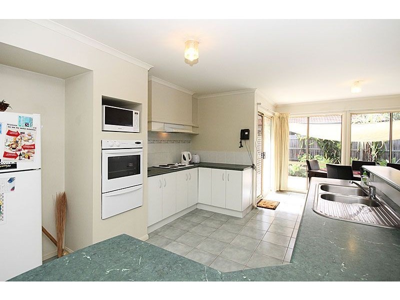 27 Columbus Drive, Forest Lake QLD 4078