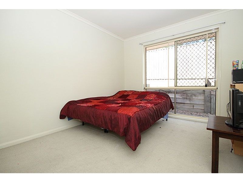 27 Columbus Drive, Forest Lake QLD 4078