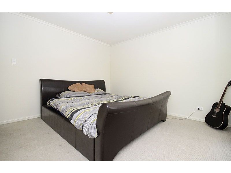 27 Columbus Drive, Forest Lake QLD 4078