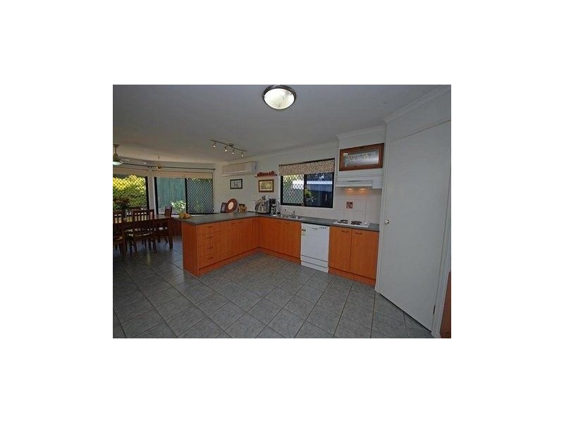 13 Harriet Court, Springfield Lakes QLD 4300