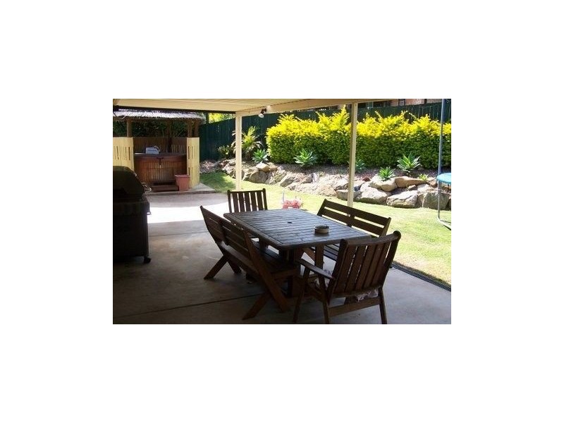 13 Harriet Court, Springfield Lakes QLD 4300