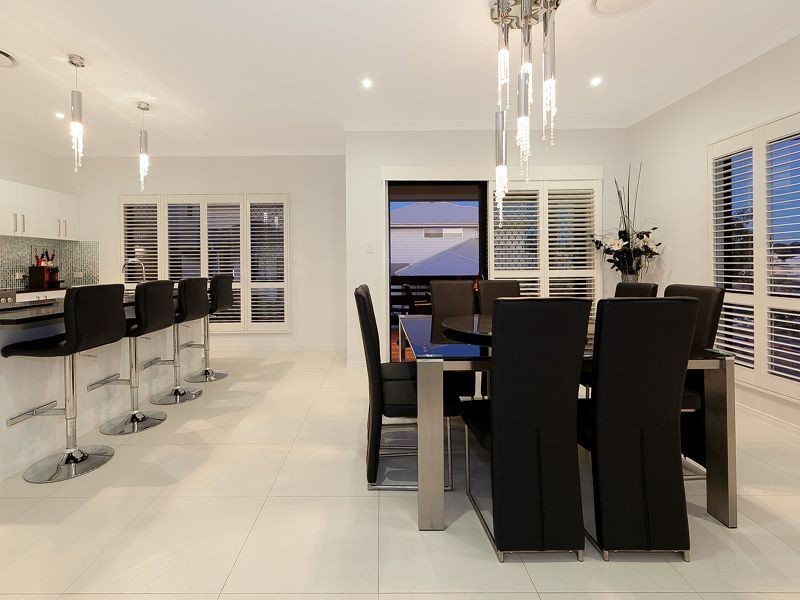 19 Lakeview Place, Springfield Lakes QLD 4300