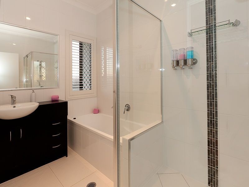 19 Lakeview Place, Springfield Lakes QLD 4300