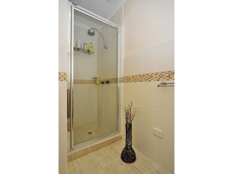 60 Cairns Road, Camira QLD 4300