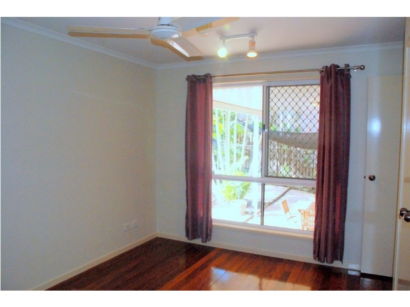 60 Cairns Road, Camira QLD 4300