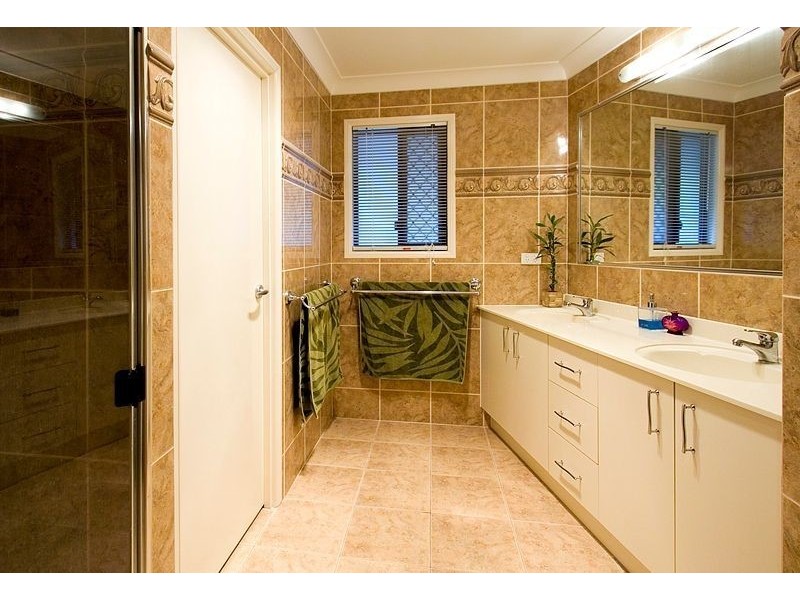 12 Kookaburra Place, Brookwater QLD 4300