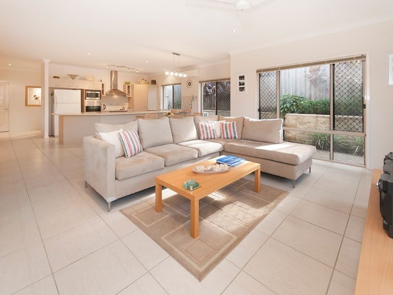 3 Seanna Place, Brookwater QLD 4300