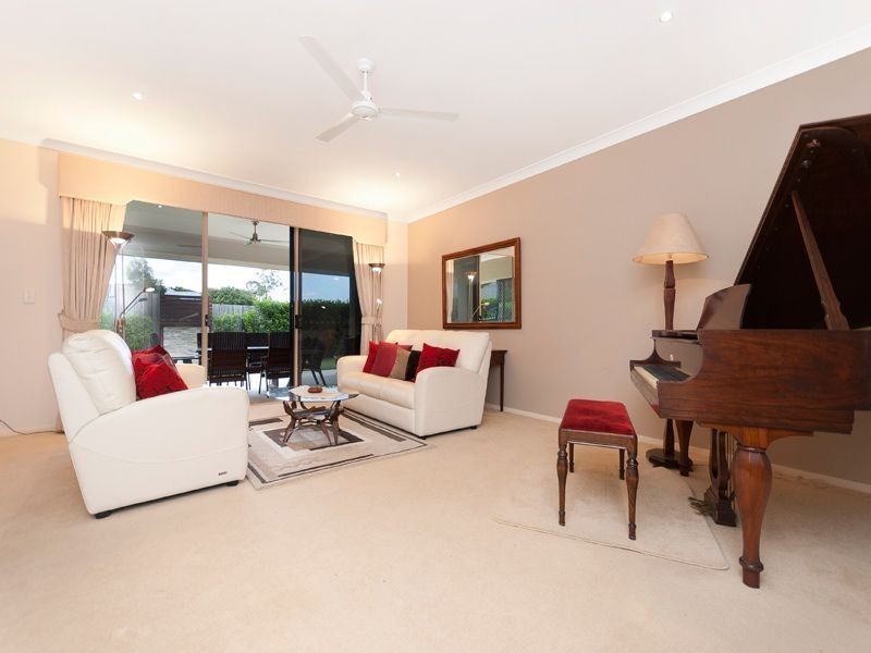 3 Seanna Place, Brookwater QLD 4300