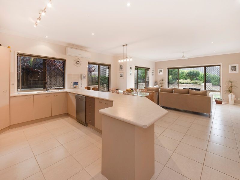 3 Seanna Place, Brookwater QLD 4300