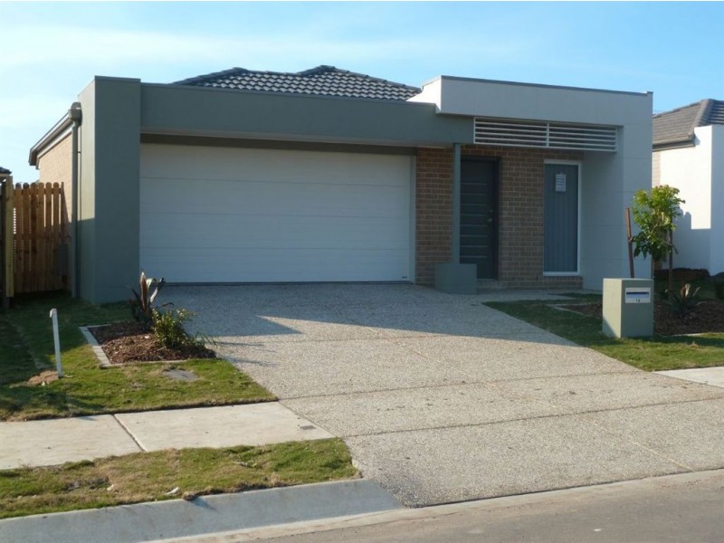 16 Piddington Street, Redbank Plains QLD 4301
